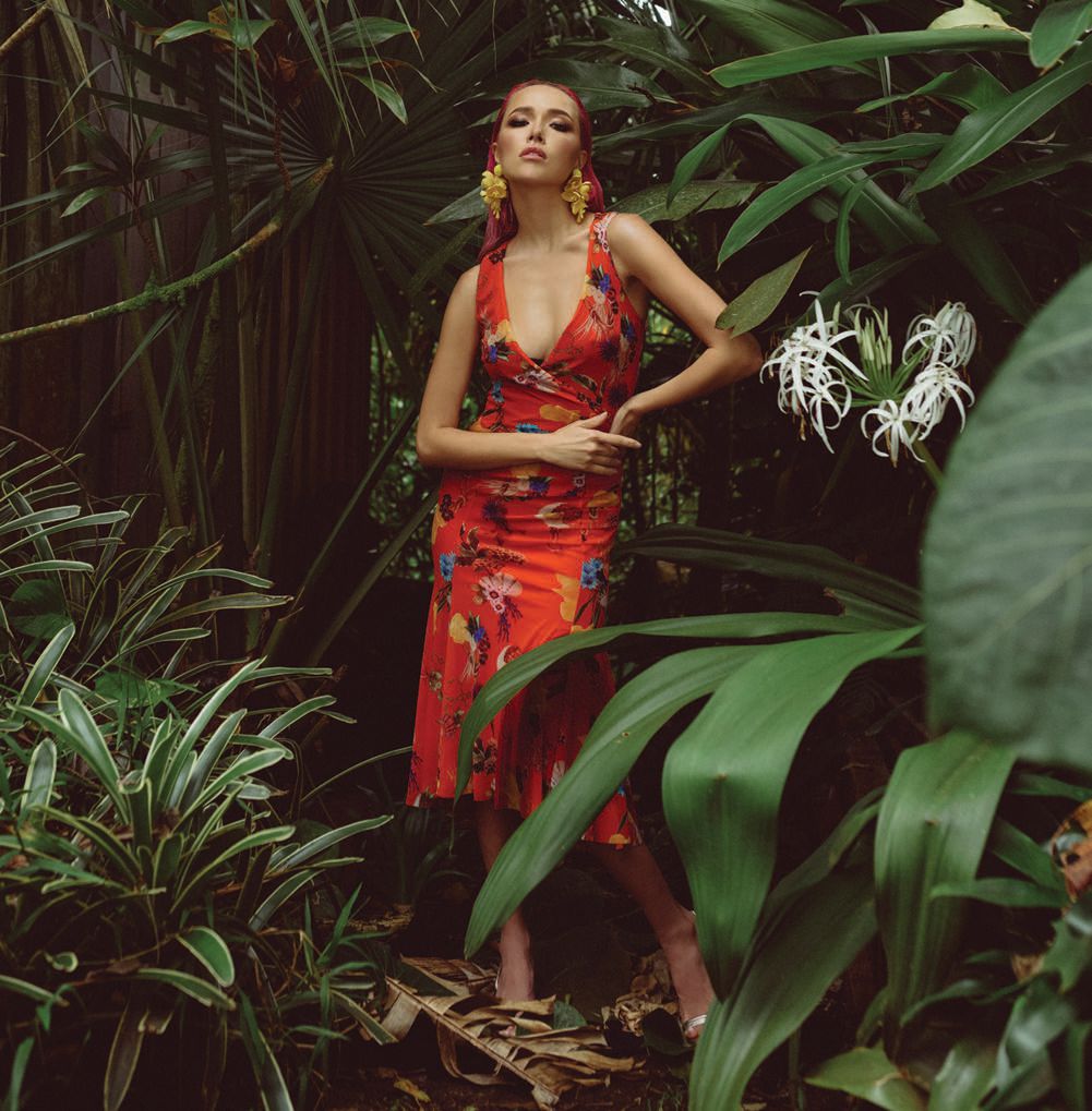 PHOTOGRAPHED AND STYLED BY IJFKE RIDGLEY SHOT ON LOCATION AT TANTALUS STUDIO